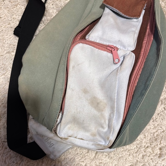 Kavu Sling Bag - Green and Brown - Picture 2 of 3